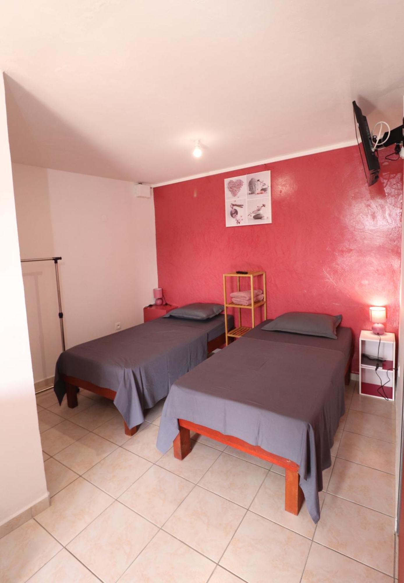 Les Gites De L'Union Les Abymes Room photo