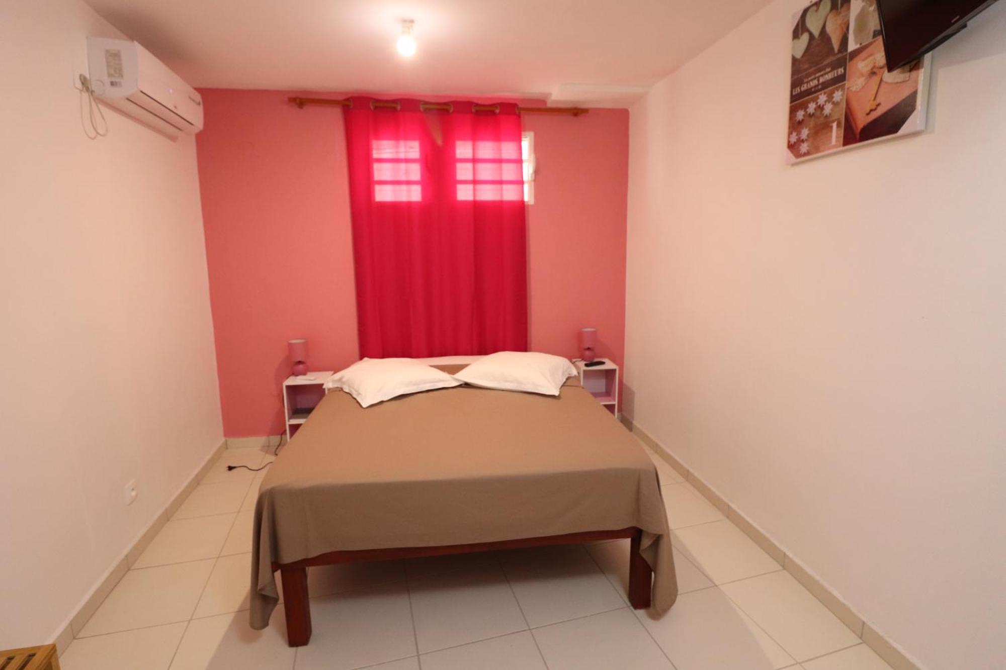 Les Gites De L'Union Les Abymes Room photo