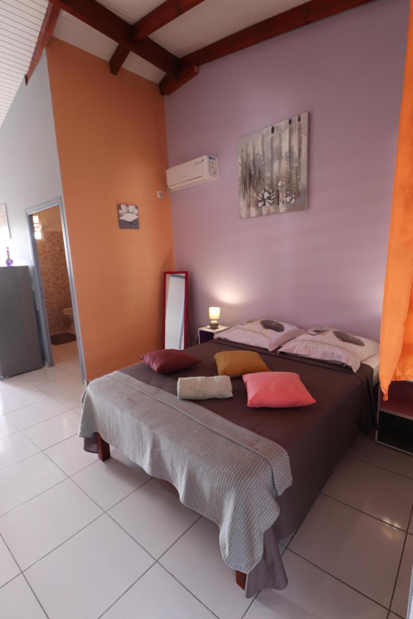 Les Gites De L'Union Les Abymes Room photo